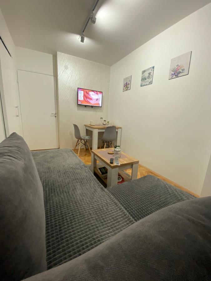 Apartman Bonaca Nis Luaran gambar